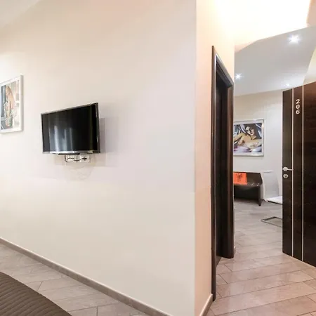 Mia Suites