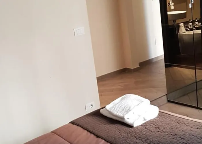 Mia 3*